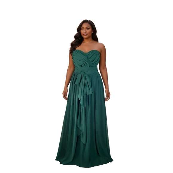 Boutique Dresses & Skirts - Plus Size Chic Strapless Green Gown Size 1X